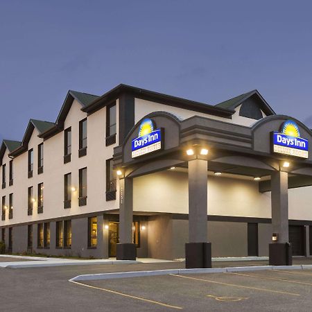 Days Inn By Wyndham Toronto East Lakeview Esterno foto